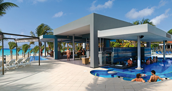 Riu Yucatan Swim Up Bar